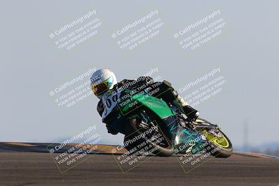 media/Dec-04-2022-CVMA (Sun) [[e38ca9e4fc]]/Race 12 500 Supersport-350 Supersport/